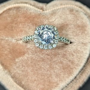 Promise or vacation ring. Size 7.